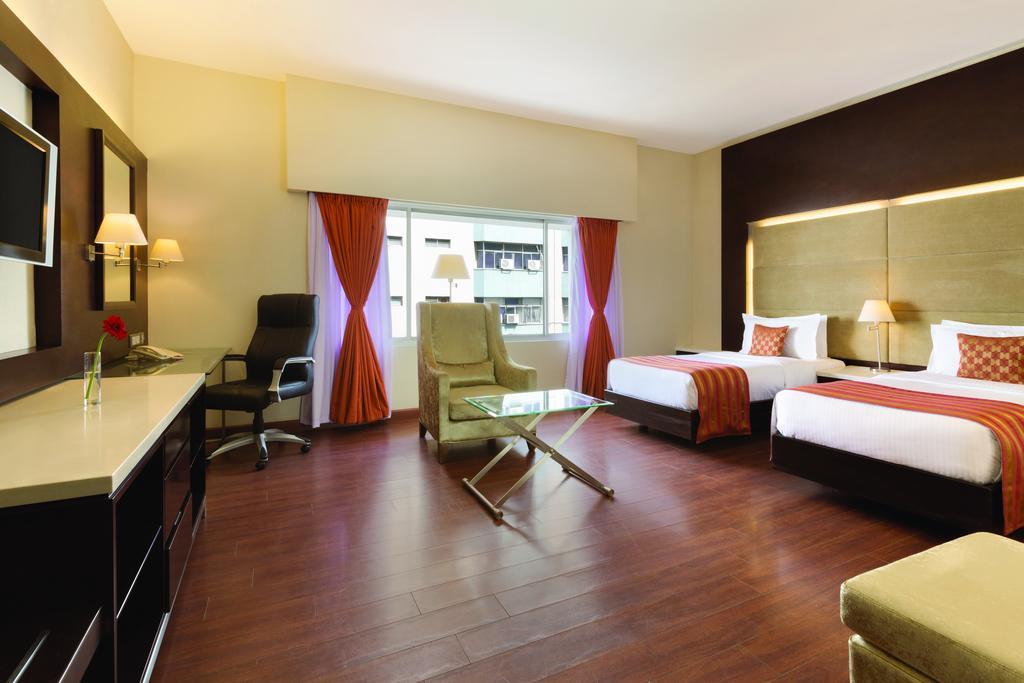 Ramada By Wyndham Chennai Egmore ภายนอก รูปภาพ