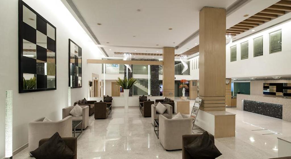 Ramada By Wyndham Chennai Egmore ภายนอก รูปภาพ